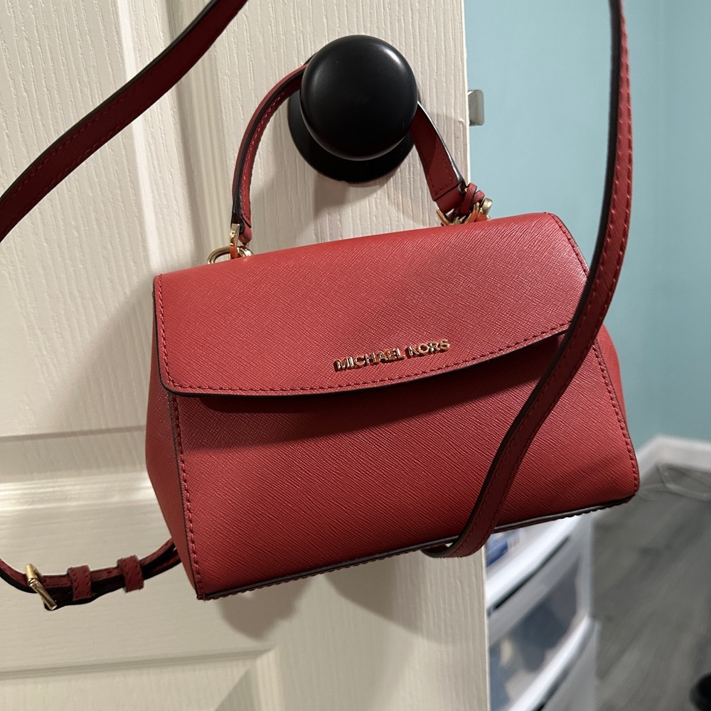 Michael kors purse